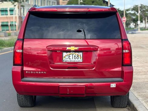 Used 2015 Chevrolet Suburban LT w/ Luxury Package image 4