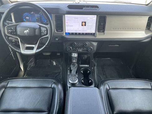 Used 2025 Ford Bronco Outer Banks AWD/4WD image 17