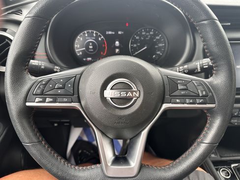 Used 2022 Nissan Kicks SR w/ Premium Package FWD image 19