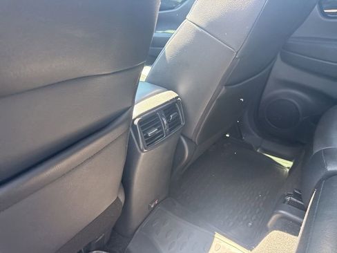 Used 2019 Nissan Rogue SL w/ Premium Package AWD/4WD image 19