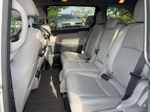 Used 2023 Honda Odyssey Touring image 14