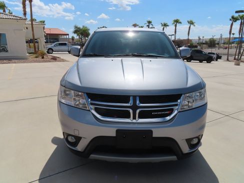 Used 2017 Dodge Journey SXT w/ Comfort/Convenience Group FWD image 12