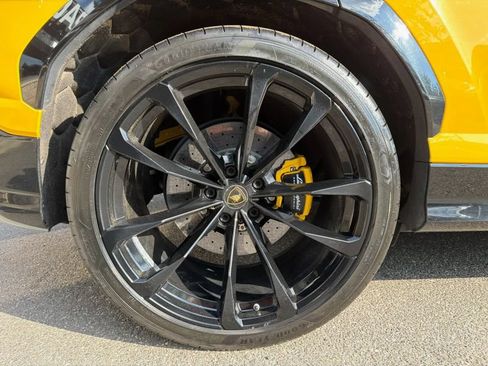 Used 2019 Lamborghini Urus AWD/4WD image 30