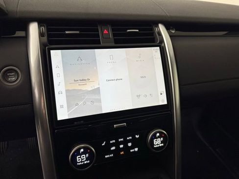 Certified 2025 Land Rover Discovery S image 18