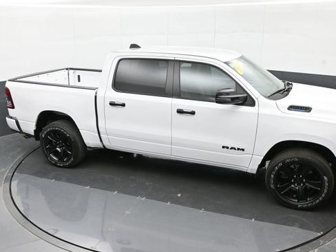 Used 2023 RAM 1500 Big Horn AWD/4WD image 32