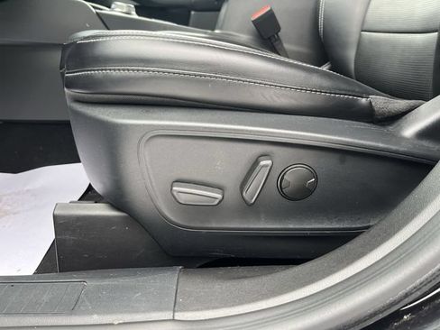 Used 2024 Ford Escape Platinum AWD/4WD image 16