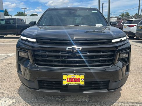 New 2026 Chevrolet Traverse LT w/ Midnight/Sport Edition AWD/4WD image 3