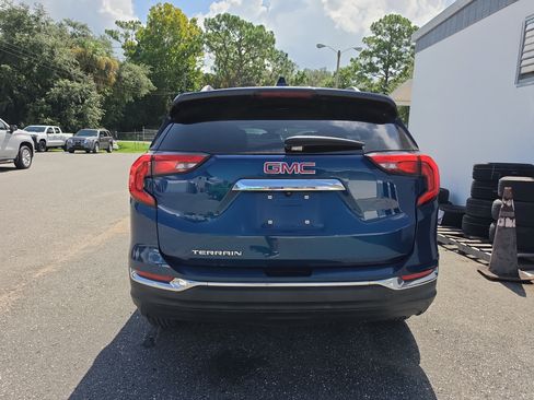 Used 2020 GMC Terrain SLT w/ Preferred Package FWD image 4