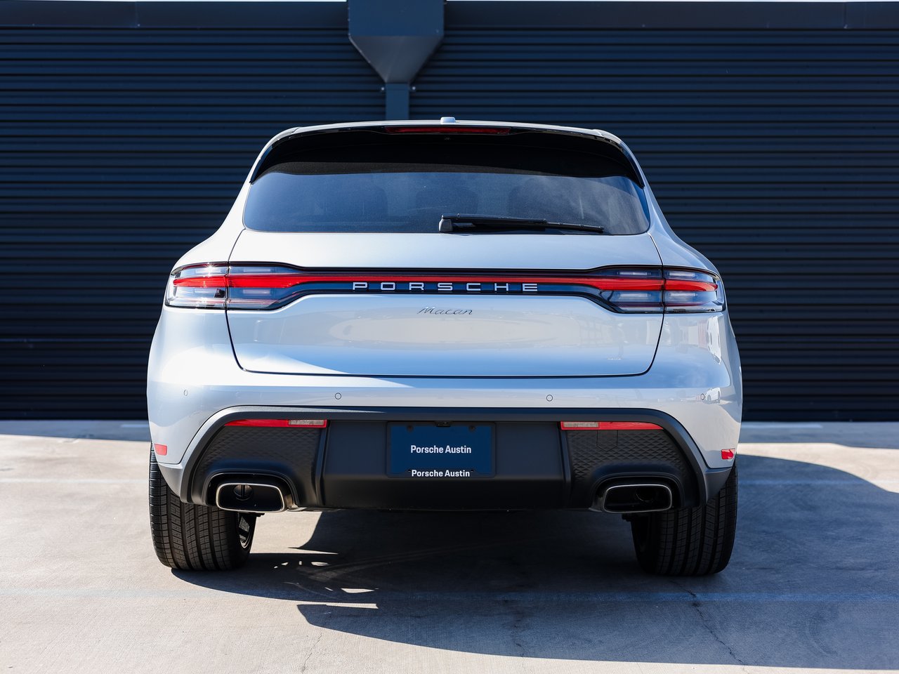 Certified 2026 Porsche Macan AWD/4WD image 6