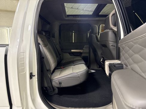 Used 2026 Ford F250 Platinum w/ Platinum Plus Package AWD/4WD image 31