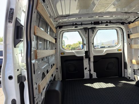 Used 2025 Ford Transit 250 Low Roof w/ Exterior Upgrade Package RWD image 15