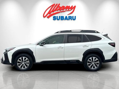 Used 2023 Subaru Outback Premium AWD/4WD image 8