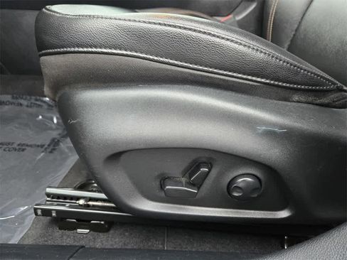 Used 2024 Jeep Compass Limited image 16