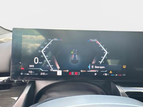 Used 2025 BMW 530i w/ M Sport Package image 24