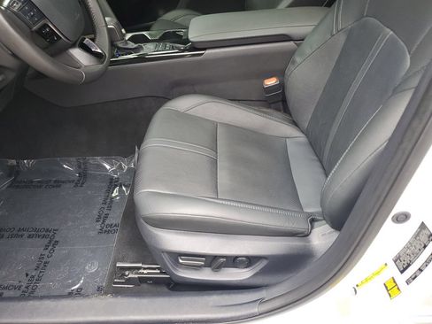 Used 2025 Toyota Camry XSE FWD image 20