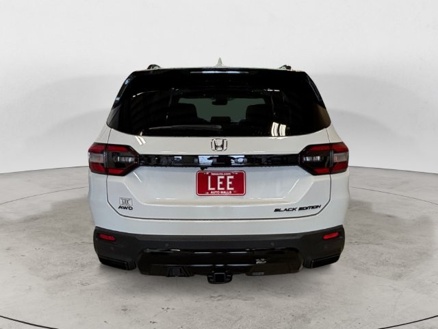 New 2026 Honda Pilot Black Edition image 4