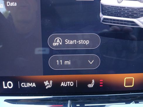 New 2025 Volkswagen Tiguan SE R-Line image 16