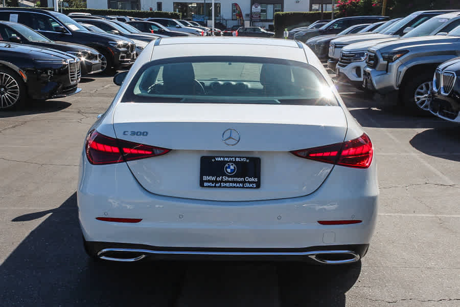 Used 2025 Mercedes-Benz C 300 Sedan image 9