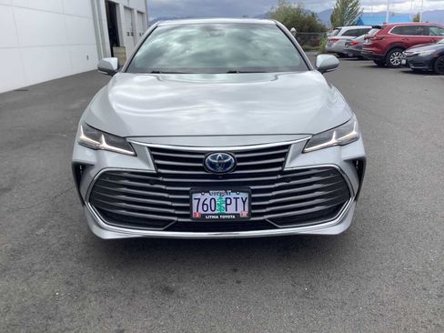 Used 2022 Toyota Avalon Limited w/ Advanced Safety Package FWD image 9