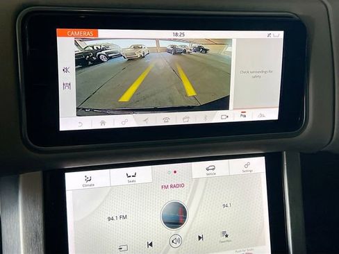 Used 2019 Land Rover Range Rover HSE AWD/4WD image 22