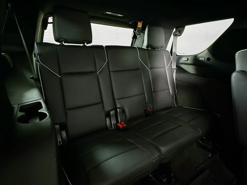 Used 2023 Cadillac Escalade Premium Luxury w/ Performance Package AWD/4WD image 28