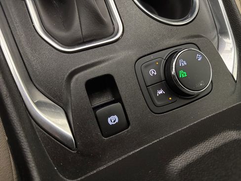 Used 2023 Chevrolet Traverse LT w/ LPO, Cargo Package image 39