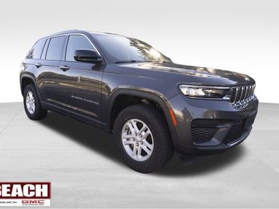 Used 2023 Jeep Grand Cherokee Laredo