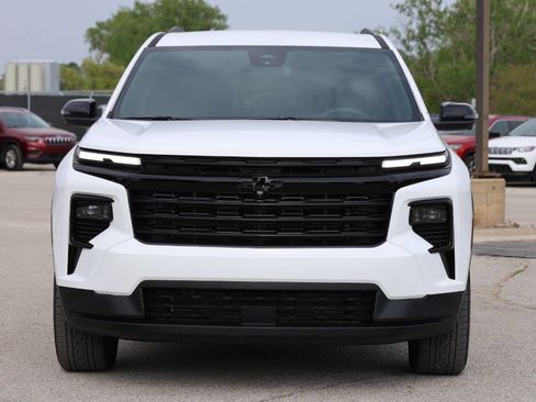 Used 2025 Chevrolet Traverse LT w/ Midnight/Sport Edition AWD/4WD image 5