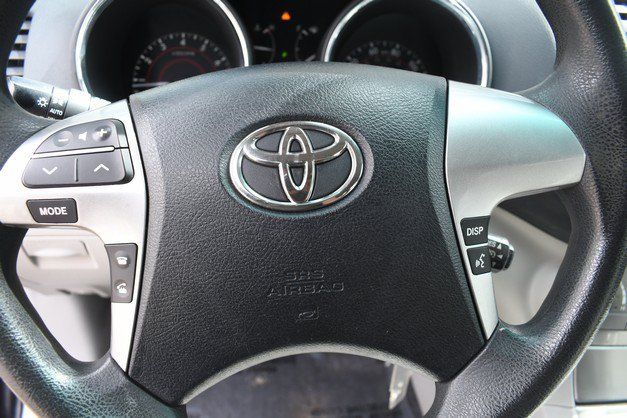Used 2011 Toyota Highlander 4WD w/ Tech Pkg image 31