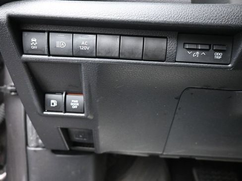 Used 2021 Toyota Sienna XSE w/ XSE Plus Package image 16