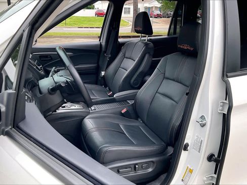 Used 2023 Honda Passport TrailSport image 8