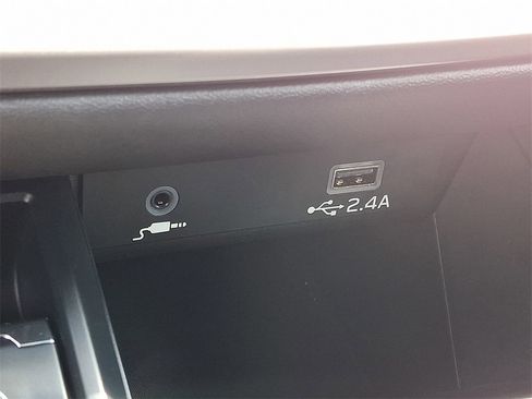 Used 2024 Subaru Legacy image 23