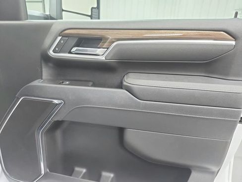 Used 2025 Chevrolet Silverado 2500 LT AWD/4WD image 43