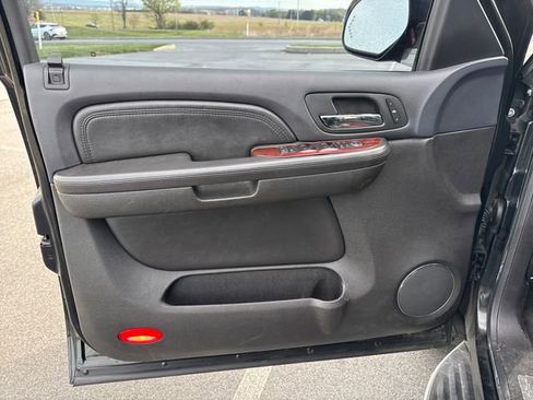 Used 2008 Cadillac Escalade ESV AWD image 26