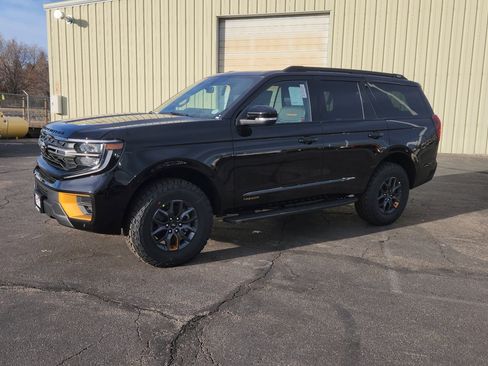 New 2025 Ford Expedition Tremor image 2