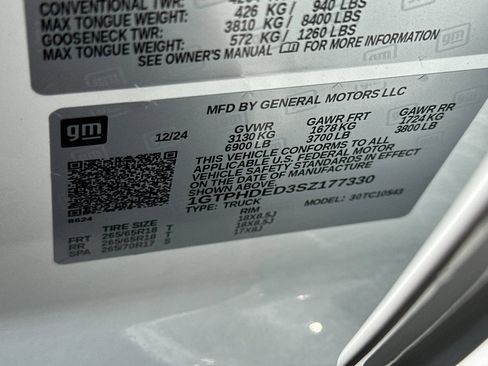 Certified 2025 GMC Sierra 1500 SLT RWD image 30