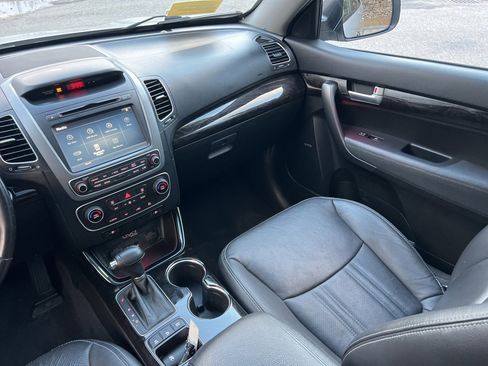 Used 2015 Kia Sorento EX w/ EX V6 Touring Package image 23