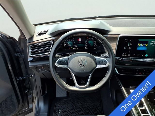Used 2025 Volkswagen Atlas SEL AWD/4WD image 14