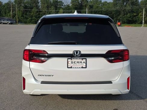 Used 2025 Honda Odyssey EX-L image 12