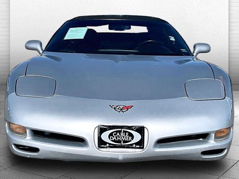 Used 1998 Chevrolet Corvette Convertible w/ Memory Pkg RWD image 2