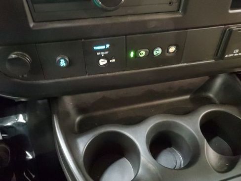 Used 2022 GMC Savana 3500 Extended w/ Driver Convenience Package image 19