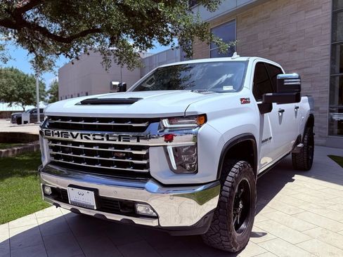Used 2022 Chevrolet Silverado 2500 LTZ w/ LTZ Plus Package AWD/4WD image 2