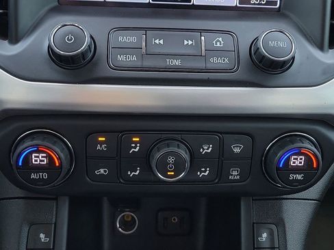 Used 2018 GMC Acadia SLT image 15