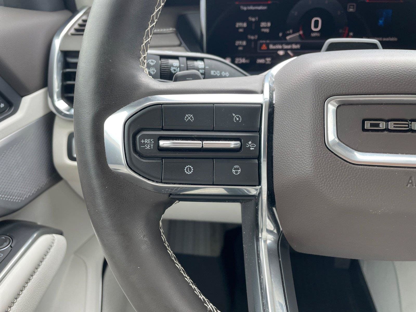 Used 2024 GMC Acadia Denali w/ Super Cruise Package AWD/4WD image 21