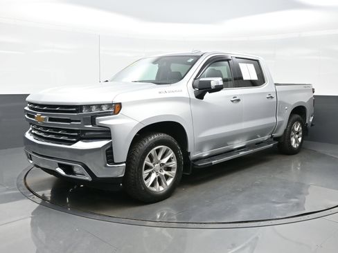 Used 2019 Chevrolet Silverado 1500 LTZ w/ Max Trailering Package AWD/4WD image 2