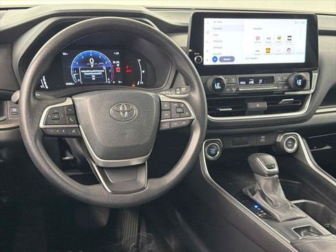 Certified 2025 Toyota Grand Highlander FWD image 36