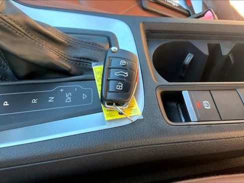 Used 2020 Audi Q3 2.0T Premium w/ Convenience Package image 12