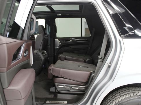 Used 2023 Cadillac Escalade Sport Platinum w/ LPO, ONYX Package image 53