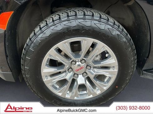 Used 2024 GMC Yukon XL Denali w/ Advanced Technology Package image 14