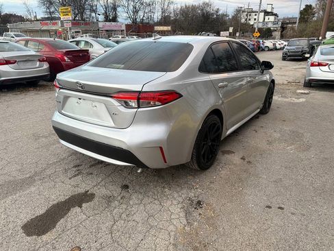 Used 2021 Toyota Corolla LE image 5